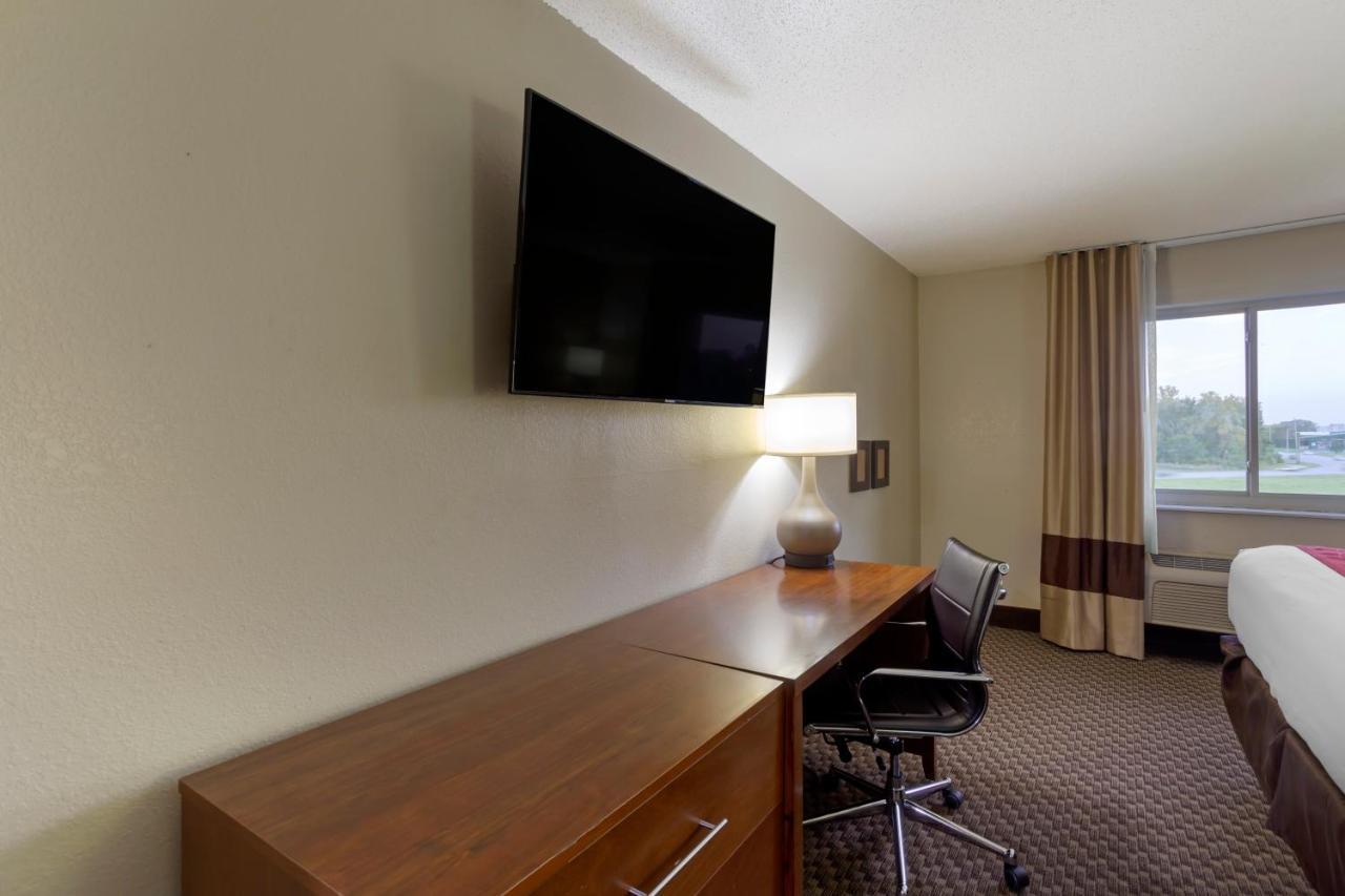 Comfort Inn Hobart-Merrillville I-65 Экстерьер фото