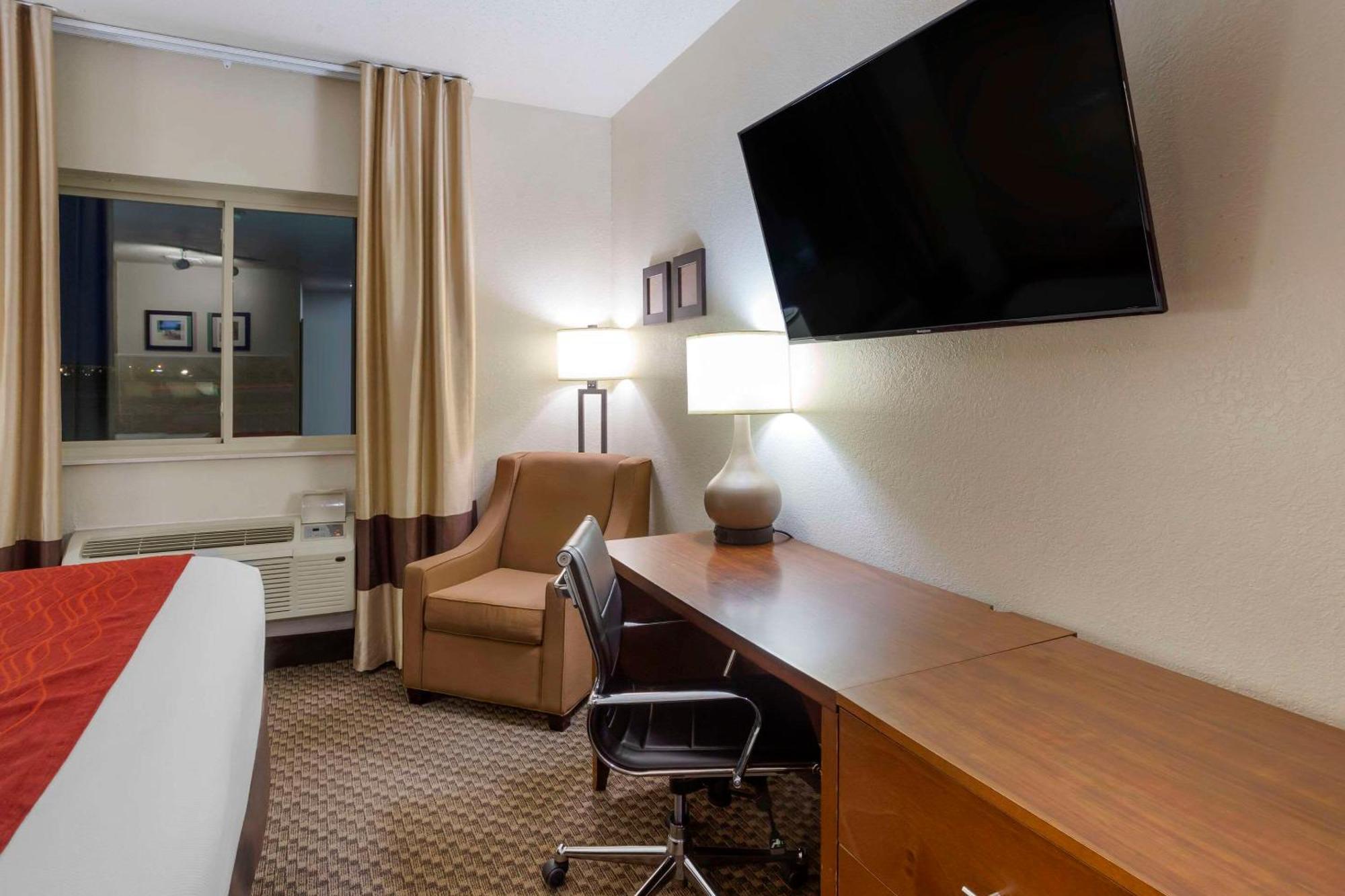 Comfort Inn Hobart-Merrillville I-65 Экстерьер фото